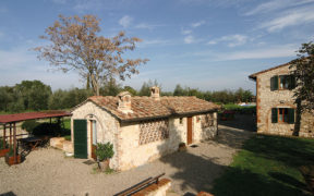 toscana italy guesthouse colledivaldelsa tuscany podere fontemaggio garden